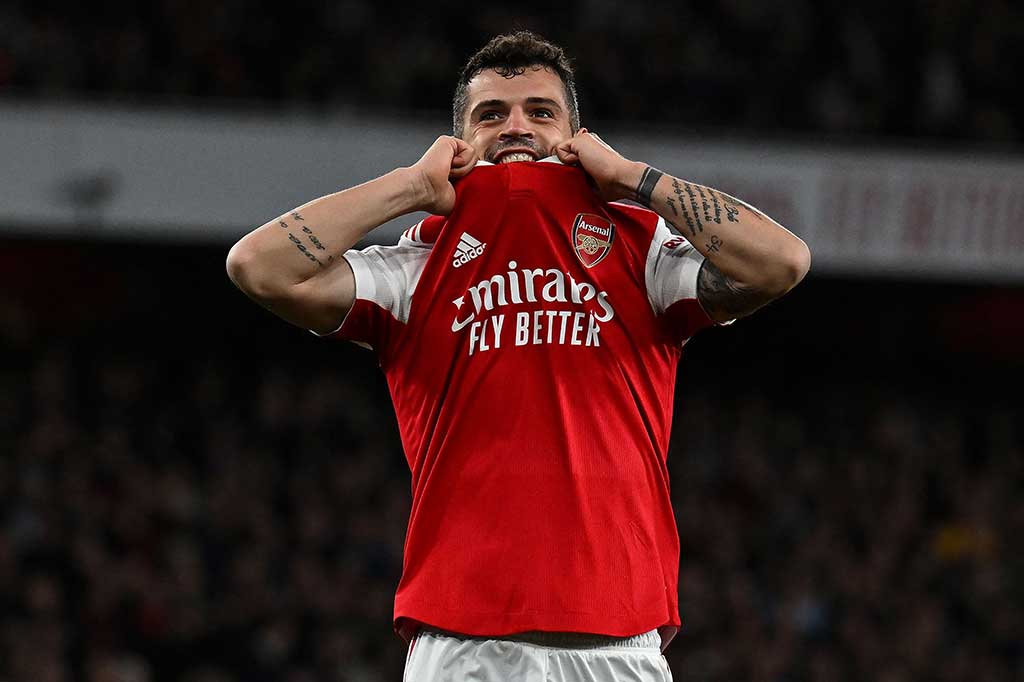 Arsenal langsung tampil bermain agresif dan tidak membiarkan Chelsea mengembangkan permainan mereka. Tim tuan rumah nyaris membuka keunggulan pada menit keempat, bola backpass Cesar Azpilicueta dengan kepala justru mengarah ke Granit Xhaka. Namun, kiper Kepa Arrizabalaga masih bisa membuang bola.