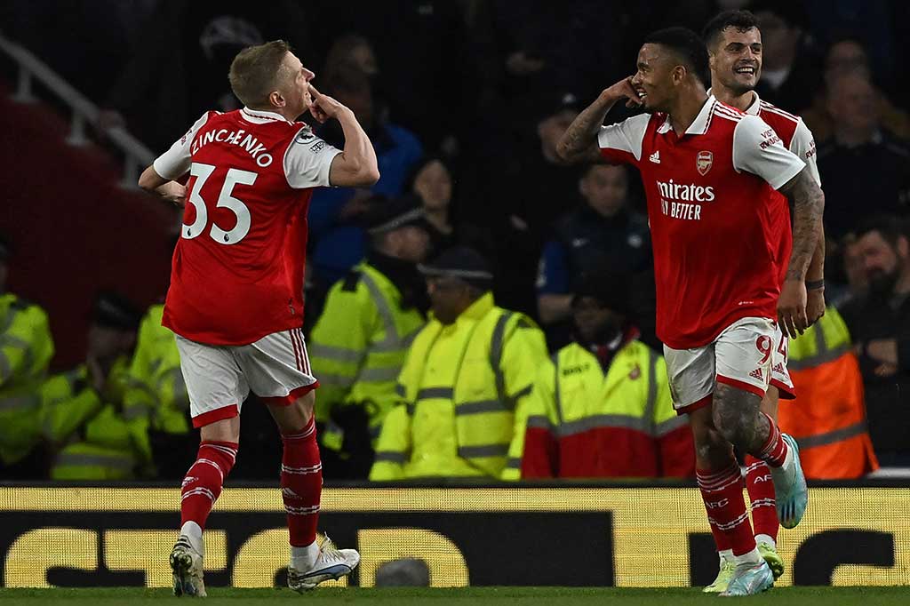 Selang tiga menit, Arsenal memperbesar keunggulan mereka menjadi 3-0 menyusul kemelut terjadi di depan gawang Chelsea yang menyaksikan bola rebound hasil tendangan Xhaka ditendang masuk oleh Gabriel Jesus.