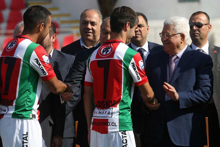 Politik tidak pernah jauh dari klub yang didirikan ekspatriat Palestina pada 1920 itu. 