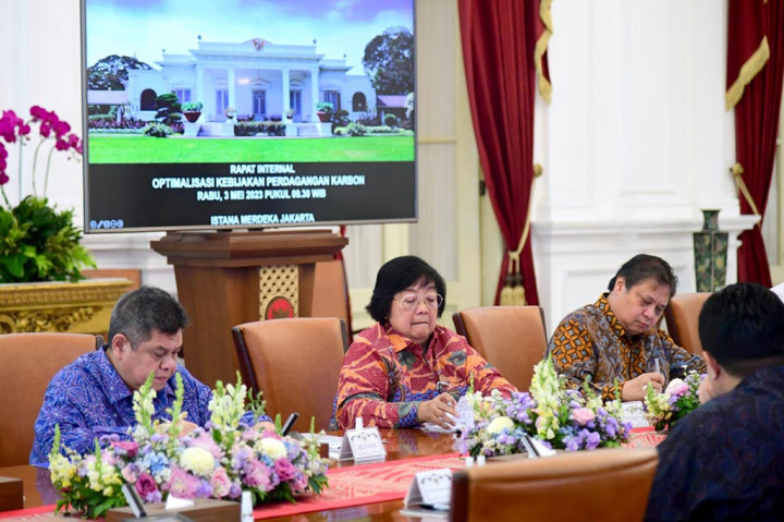 Selain itu, dalam rapat tersebut pemerintah juga memutuskan untuk melakukan penataan perizinan di wilayah-wilayah konsesi seperti hutan lindung dan hutan konservasi. Menurut Bahlil, saat ini konsesi yang dimiliki oleh perusahaan-perusahaan tersebut akan diatur tata kelolanya oleh pemerintah.