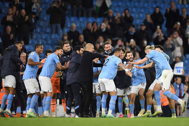 City memperbesar keunggulan menjadi 2-0 pada menit ke-70. Erling Haaland lepas dari posisi offside saat menyambut umpan Grealish dan mencungkil bola ke arah gawang untuk melewat Fabianski.