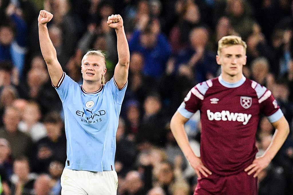 Satu gol tambahan Haaland ke gawang West Ham pada pertandingan lanjutan Liga Inggris di Stadion Etihad, Kamis, 4 Mei 2023 dini hari WIB, menasbihkan dirinya sebagai pencetak gol terbanyak dalam satu musim.