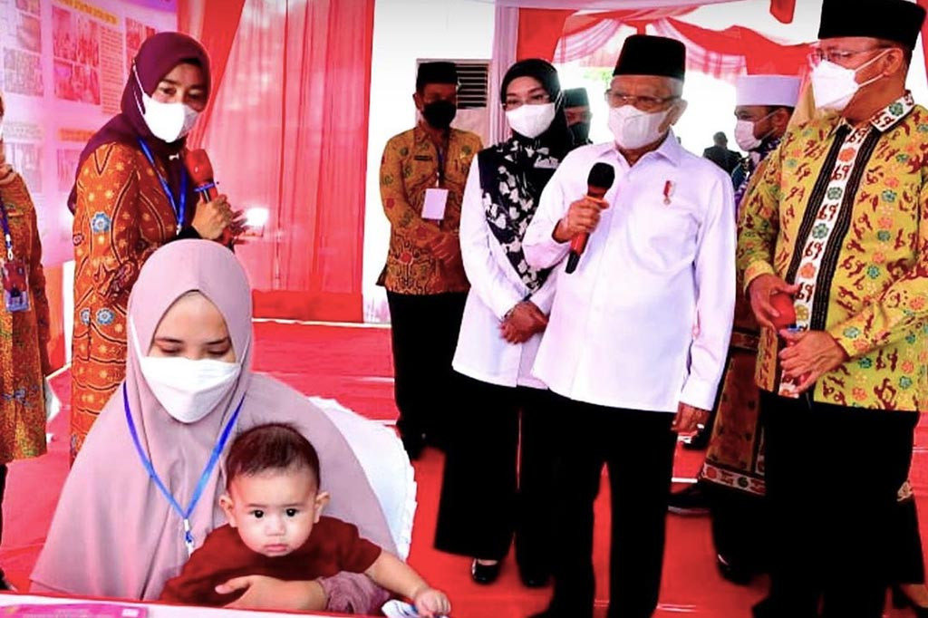 Mengawali agenda kunjungan kerja hari kedua di Provinsi Bengkulu, Wapres Ma’ruf Amin didampingi Ibu Wury Ma’ruf Amin mengunjungi Posyandu Rukun di Jl. Citanduy, Kel. Lingkar Barat, Gading Cempaka, Kota Bengkulu, Kamis, 4 Mei 2023 pagi.