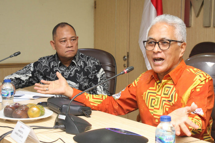 Selanjutnya, dalam Pasal 48 Perbawaslu 9/2022 disebutkan apabila hasil mediasi para pihak tidak bersepakat, maka sengketa dengan penyelenggara pemilu diselesaikan melalui adjudikasi.