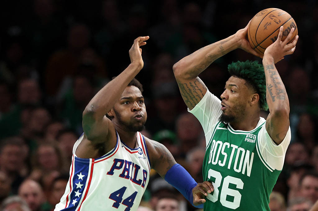 Bahkan, para pemain Celtics bisa menahan kandidat MVP NBA Joel Embiid yang cuma mampu mencetak 15 poin sepanjang laga. Tobias Harris menjadi pencetak skor tertinggi bagi 76ers yang cuma 16 poin.