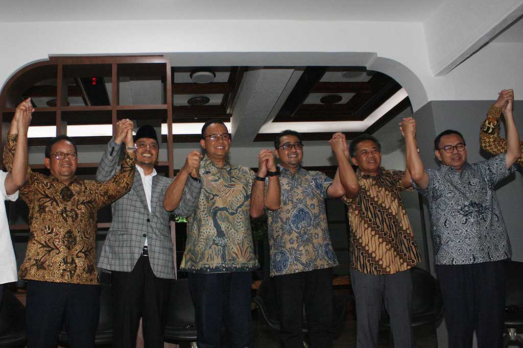 Dalam pembahasan itu, lanjut Anies, juga dibahas soal sosok bakal calon wakil presiden atau cawapres yang akan mendampinginya. Anies menyebut, KPP terbiasa melakukan pembahasan sebelum mengumumkan ke publik, tidak sekadar beratraksi politik yang hanya menjadi percakapan di publik.