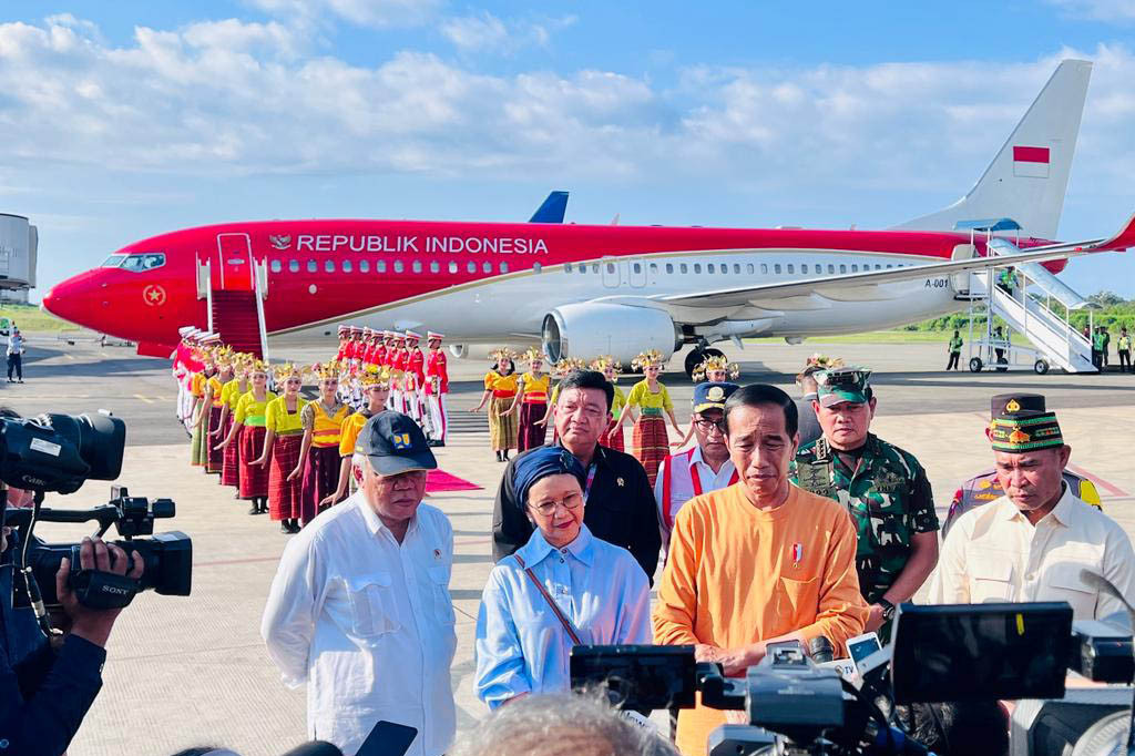 “Pertama, kekerasan harus dihentikan, segera dihentikan. Yang kedua, bantuan kemanusiaan harus sampai ke rakyat di Myanmar. Yang ketiga, dialog–ini yang penting–yang ingin kita yang aktif tidak hanya di sini, tetapi juga di Myanmar sendiri juga harus aktif untuk berperan dalam dialog-dialog yang ingin kita lakukan,” tandasnya. 
