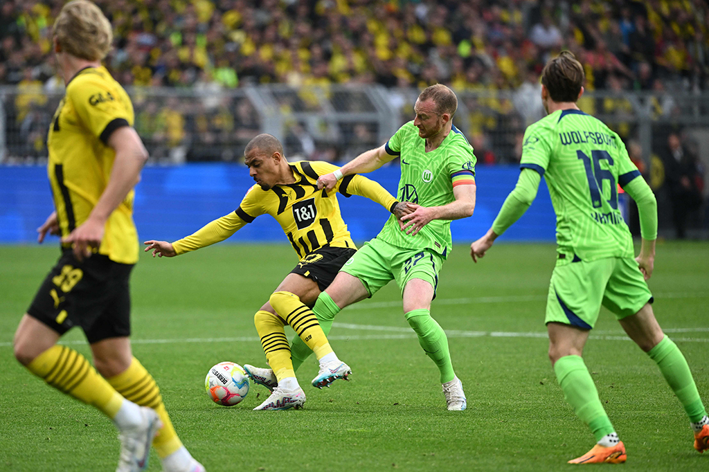 Borussia Dortmund berpesta enam gol ke gawang Wolfsburg pada pekan ke-31 Liga Jerman di Stadion Signal Iduna Park, Dortmund, Minggu, 7 Mei 2023.