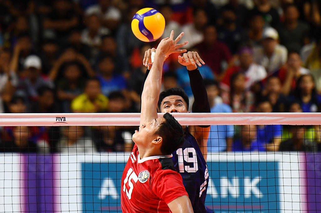 Ya. Kemenangan Indonesia atas Kamboja ini memang membuat tim asuhan Jeff Jiang Jie ini mencetak hattrick atau tiga kali meraih medali emas kejuaraan dua tahunan ini secara beruntun di mulai dari SEA Games 2019 dan SEA Games 2021.