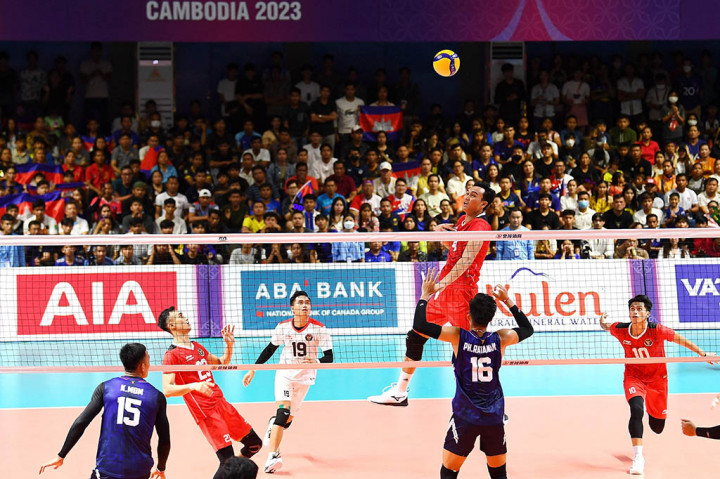 Tiga, tiga, tiga, tiga, tiga dan tiga, itulah kata yang keluar dari mulut Rivan Nurmulki seusai timnas bola voli putra Indonesia memastikan diri meraih medali emas SEA Games 2023 Kamboja di Olympic Indoor Stadium, Senin, 8 Mei 2023 malam.