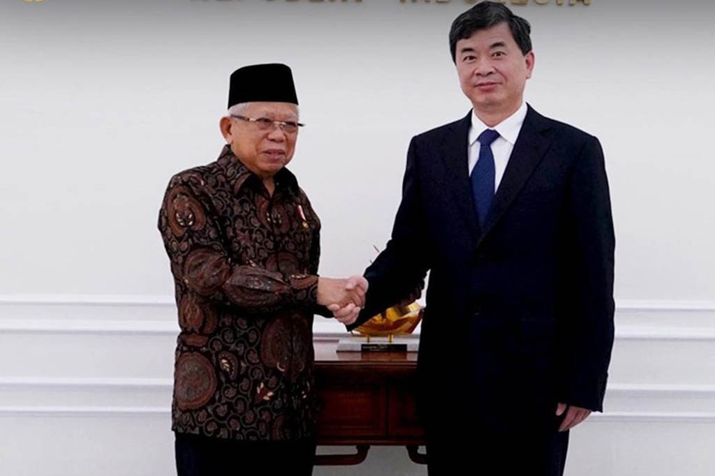 Wakil Presiden K.H. Ma’ruf Amin hari ini menerima kunjungan Secretary of The CPC Fujian Provincial Committee, Zhou Zuyi, di Istana Wakil Presiden, Selasa, 9 Mei 2023 guna membahas rencana-rencana investasi yang akan dilakukan ke depan.