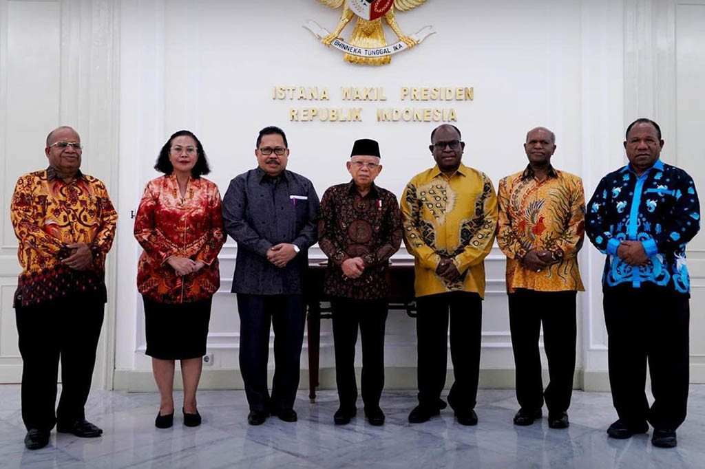 Sebagai informasi bahwa saat ini telah diterbitkan dua kebijakan yang sangat terkait dengan tugas BP3OKP. Pertama, Perpres No.121 Tahun 2022 tentang BP3OKP dan kedua. Perpres No.24 Tahun 2023 tentang Rencana Induk Percepatan Pembangunan Papua Tahun 2022-2041.