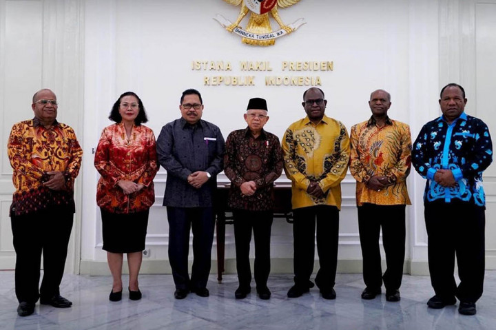 Sebagai informasi bahwa saat ini telah diterbitkan dua kebijakan yang sangat terkait dengan tugas BP3OKP. Pertama, Perpres No.121 Tahun 2022 tentang BP3OKP dan kedua. Perpres No.24 Tahun 2023 tentang Rencana Induk Percepatan Pembangunan Papua Tahun 2022-2041.