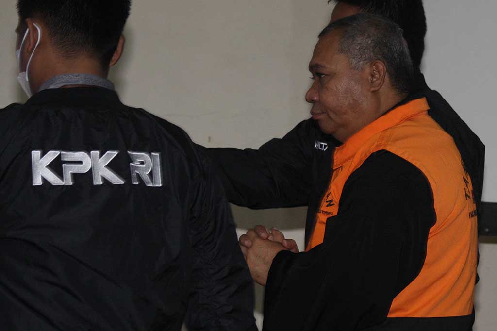 Tersangka SRR diduga menyusun beberapa rangkaian skenario berupa memberikan saran dan memengaruhi ke beberapa pihak yang akan dipanggil sebagai saksi oleh tim penyidik agar tidak hadir memenuhi panggilan.