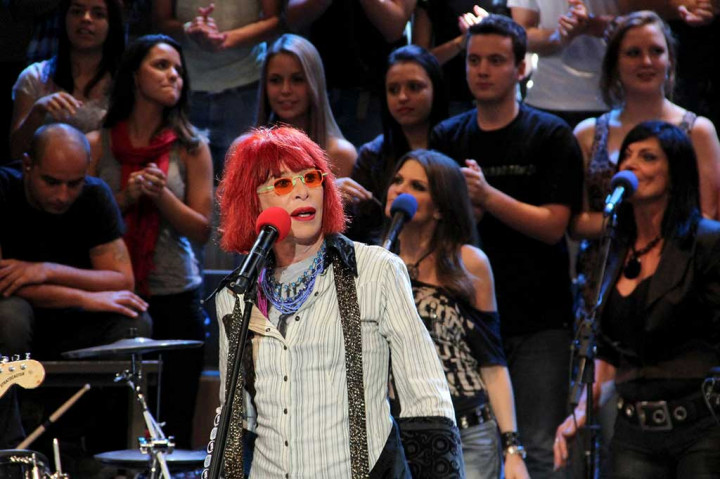 Presiden Luiz Inacio Lula da Silva mengumumkan tiga hari berkabung nasional untuk wanita Brasil yang dipuji sebagai 'Queen of Rock'.
