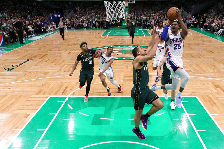 Sementara Celtics hanya mampu unggul tidak lebih dari tiga angka di awal-awal laga.