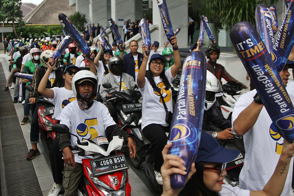 Para pengemudi ojek online (ojol) juga ikut meramaikan parade bakal calon legislatif Partai NasDem. Adanya ojol dalam parade ini juga menjadi simbol bahwa kepedulian Partai NasDem terhadap pergerakan roda ekonomi bangsa Indonesia.