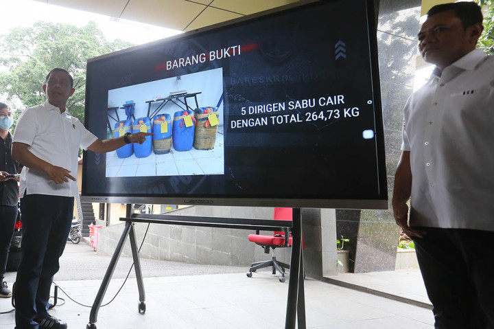 Direktur Tindak Pidana Narkoba Bareskrim Polri Brigjen Pol. Mukti Juharsa di Bareskrim Polri, Jakarta, Kamis, 11 Mei 2023 mengatakan salah satu kasus yang berhasil diungkap dengan pola kolaborasi Bareskrim Polri dan Polda Jambi serta Banten menggagalkan peredaran narkoba modus baru jaringan Iran-Indonesia.