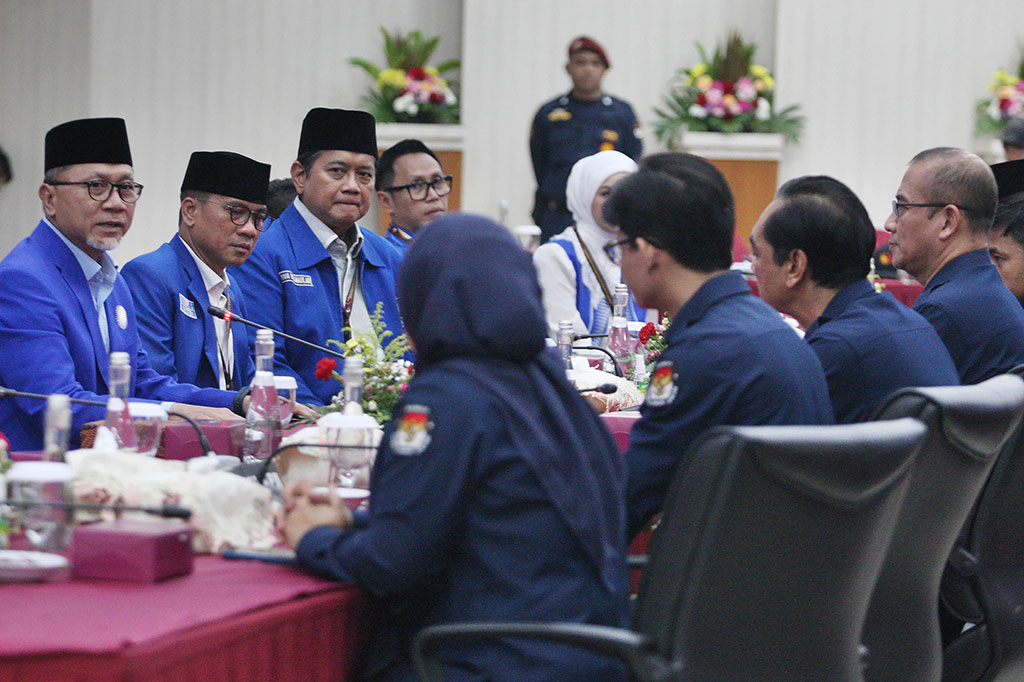 Setelah menerima dan memeriksa berkas-berkas tersebut, KPU akan memberitahukan status kelengkapan berkas pendaftaran bakal caleg DPR dari PAN. Apabila berkas tersebut dinyatakan tidak lengkap, maka PAN dapat melakukan perbaikan sebelum batas waktu akhir pendaftaran pada Minggu (14/5), pukul 23.59 WIB.