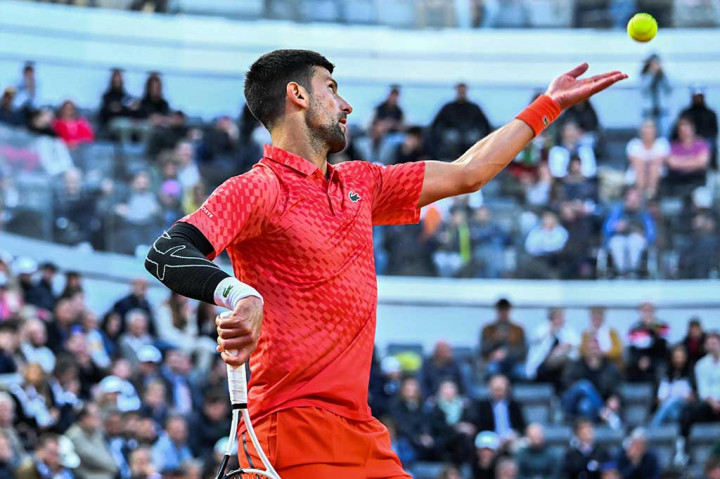 Djokovic harus bekerja keras untuk mengalahkan Tomas Etcheverry 7-5 (7/6), 6-2 dan melaju ke babak ketiga Italian Open.