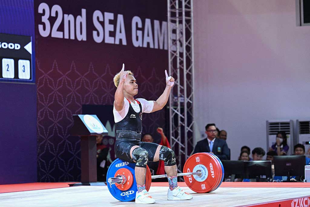 Atlet angkat besi (lifter) Eko Yuli Irawan berhasil memecahkan rekor pribadi sekaligus SEA Games pada babak final 61 kg putra di SEA Games 2023 Kamboja, Sabtu, 13 Mei 2023.