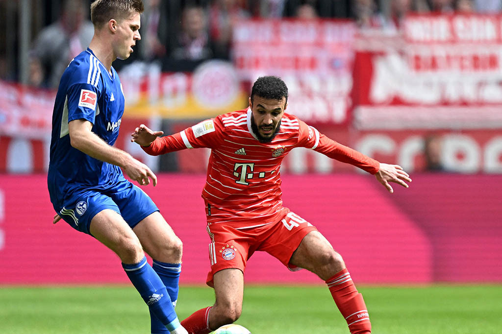 Gnarby berhasil menambah keunggulan untuk Bayern Muenchen usai berhasil membobol gawang dari Schalke, tendangan dari pemain asal Jerman itu tak dapat dijangkau oleh Schwolow sehingga skor berubah menjadi 4-0 pada menit ke-65.