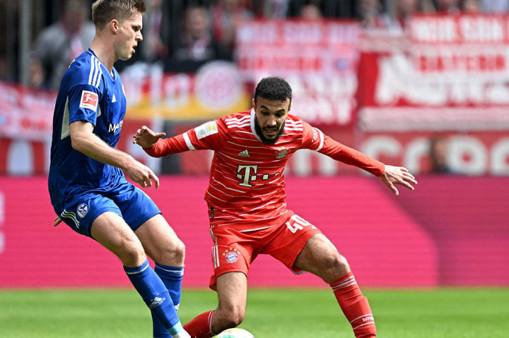 Gnarby berhasil menambah keunggulan untuk Bayern Muenchen usai berhasil membobol gawang dari Schalke, tendangan dari pemain asal Jerman itu tak dapat dijangkau oleh Schwolow sehingga skor berubah menjadi 4-0 pada menit ke-65.