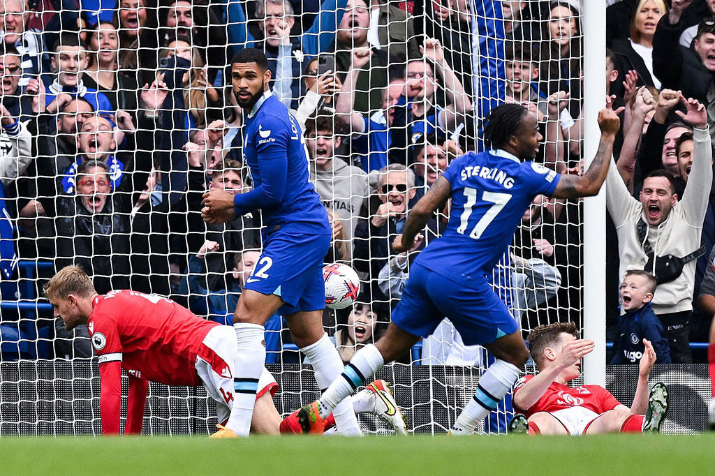 Chelsea berhasil berbalik unggul pada menit ke-58 setelah umpan dari Ruben Loftus-Cheek dapat diterima oleh Sterling yang menciptakan gol keduanya pada pertandingan ini sehingga skor berubah menjadi 2-1.
