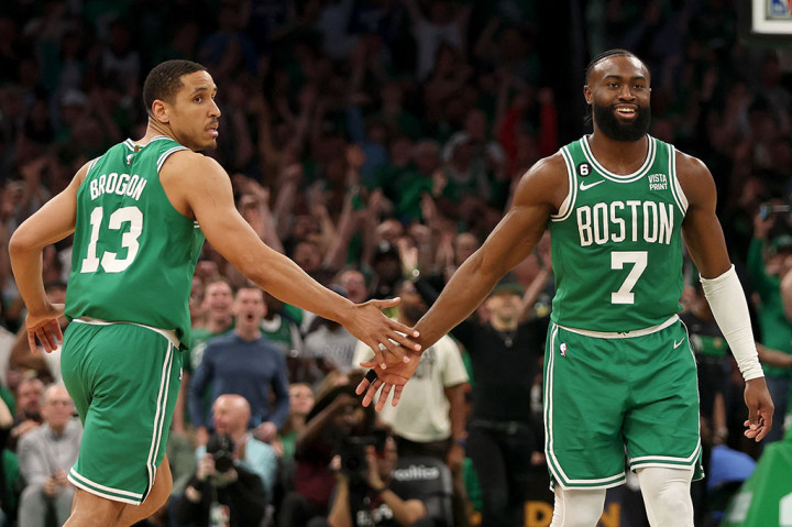 Laga final ini adalah pertandingan yang sama dengan babak Final Wilayah Timur musim lalu di mana Celtics bertemu dengan Heat. 