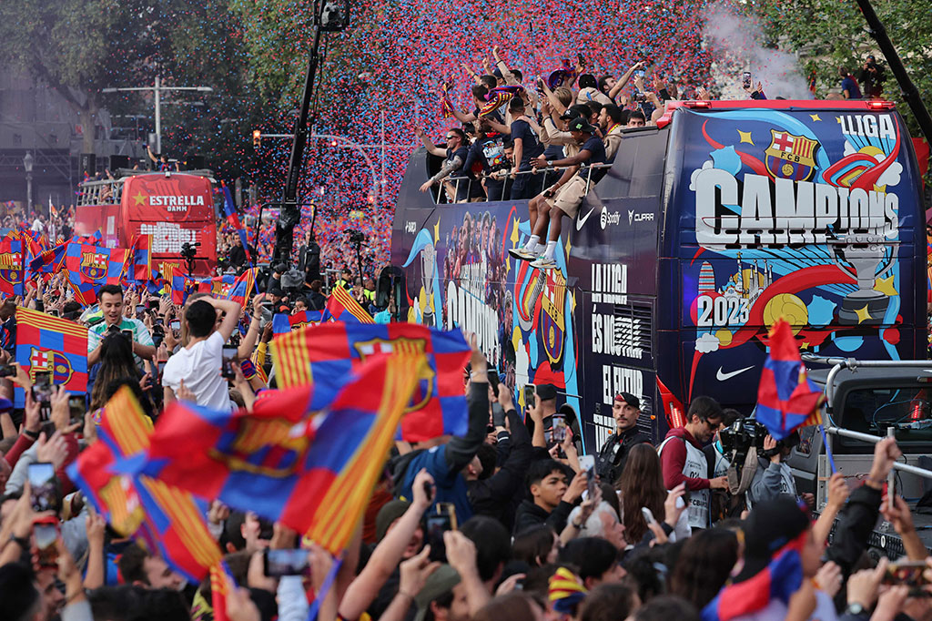 Skuad Xavi Hernandez mengalahkan Espanyol pada hari Minggu untuk memenangkan gelar liga ke-27 klub dan yang pertama sejak 2019, sementara tim wanita Barca meraih kemenangan Liga F keempat berturut-turut pada akhir April.