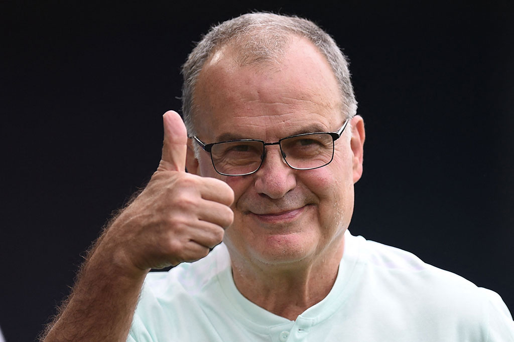 Marcelo Bielsa diangkat menjadi pelatih Uruguay pada Senin, 15 Mei 2023. Pria asal Argentina berusia 67 tahun itu ditugaskan membawa La Celeste ke Piala Dunia 2026. Bielsa akan dipresentasikan ke media pada hari Rabu, 17 Mei 2023.