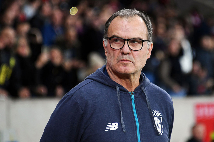 Bielsa, yang dipecat oleh Leeds United pada Februari tahun lalu, menggantikan Diego Alonso setelah tampil mengecewakan di Piala Dunia yang berakhir di babak penyisihan grup.