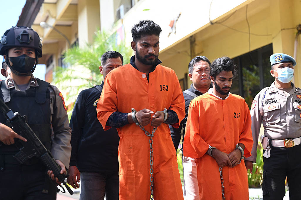 Berdasarkan hasil penyidikan polisi, kedua pelaku yang masuk ke Indonesia menggunakan visa kunjungan wisatawan itu mengakui bahwa mereka melakukan tindak pidana pembunuhan terhadap korban Fitran Firdaus.