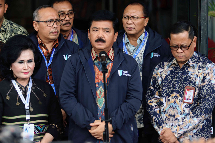 Hadi mengingatkan pamer gaya hidup mewah di media sosial, seperti yang dilakukan Sudarman itu, harus menjadi pelajaran bagi seluruh aparatur sipil negara (ASN), khususnya di lingkungan Kementerian ATR/BPN, dan tidak untuk diulangi.