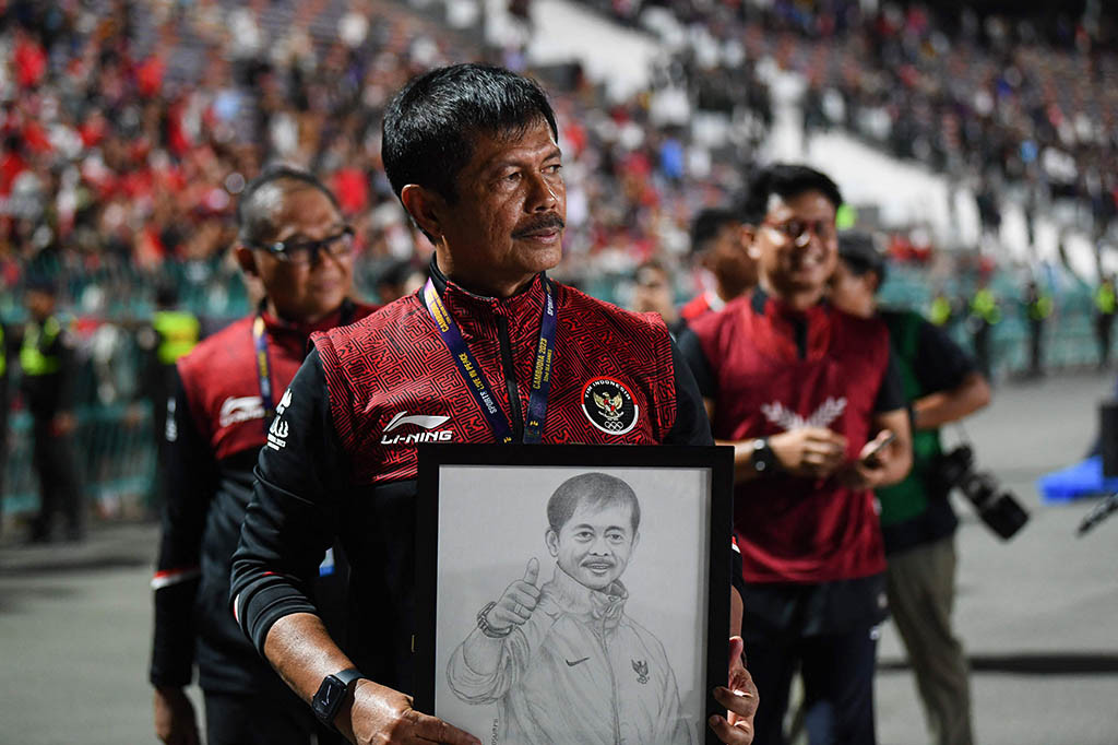 Harus menunggu 15 kali penyelenggaraan SEA Games, Indonesia di bawah kepelatihan Indra Sjafri akhirnya meraih medali emas yang sudah lama dinantikan.