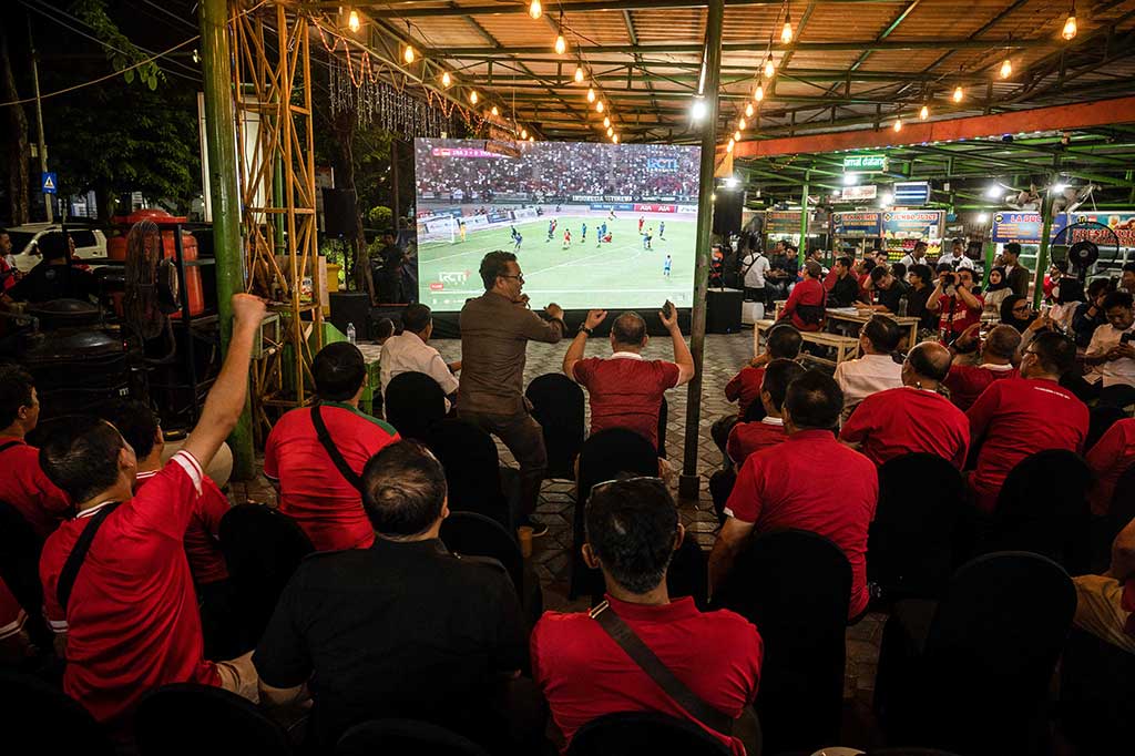 Sebersit kecewa yang pernah muncul setelah Indonesia gagal menjadi tuan rumah Piala Dunia U20 beberapa waktu lalu akhirnya terobati dengan sekeping emas bergengsi yang berhasil dipetik Timnas U22 di Stadion Olimpiade, Phnom Penh, Kamboja, Selasa malam.