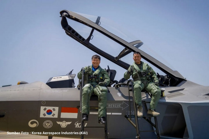 Dengan pengawalan pesawat F-16 ROKAF, uji penerbangang berlangsung pada pukul 10.35-11.34 Korea Standard Time di Area South of Sacheon AFB, di mana penerbangan tandem ini juga mengawali penerbangan perdana prototype 5 (single seat), yaitu tipe yang akan digunakan serta diserahkan kepada Indonesia pada fase terakhir di 2026. Setelah uji penerbangan, kegiatan dirangkai dengan congratulation party pada sore harinya, bersama-sama perwakilan dari KAI dan PTDI.