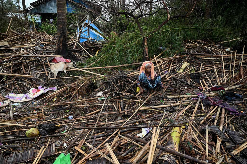 Mocha menghancurkan hampir seluruh rumah, penampungan, sekolah, masjid, biara, klinik dan seluruh infrastruktur di Sittwe. Siklon itu juga menghantam kota Ponnagyan, Kyauktaw, Mrauk-U, Myebon, Pauktaw dan Rathedaung.