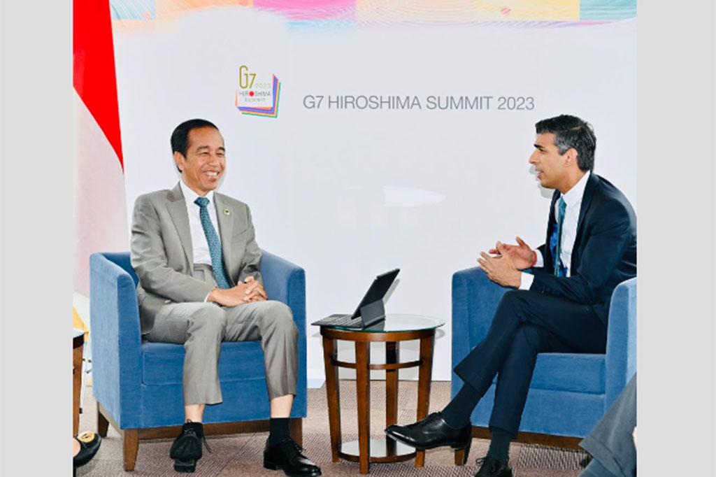 Beberapa proyek EBT tersebut dilakukan Inggris melalui kerja sama kemitraan bertajuk Menuju Transisi Energi Rendah Karbon di Indonesia (MENTARI) yang telah merealisasikan pembangunan pembangkit listrik tenaga surya (PLTS) di Sumba, Nusa Tenggara Barat (NTB), serta pembangkit tenaga hidro di Lombok (NTB), Titab (Bali), dan Batang Hari (Sumatera Barat).