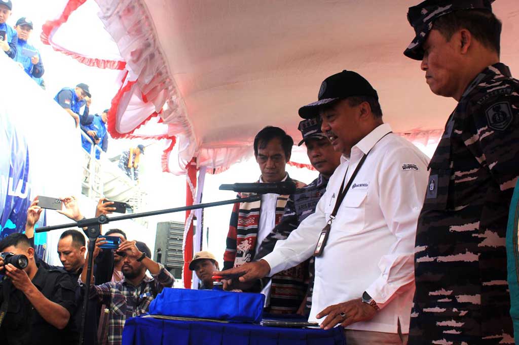 Menurut Kepala Bank Indonesia Kantor Perwakilan NTT Donny Heatubun, lima pulau tersebut masuk dalam wilayah terdepan, terpencil dan tertinggal (3T), sehingga Bank Indonesia berkewajiban mendistribusikan uang rupiah yang layak edar di wilayah tersebut.