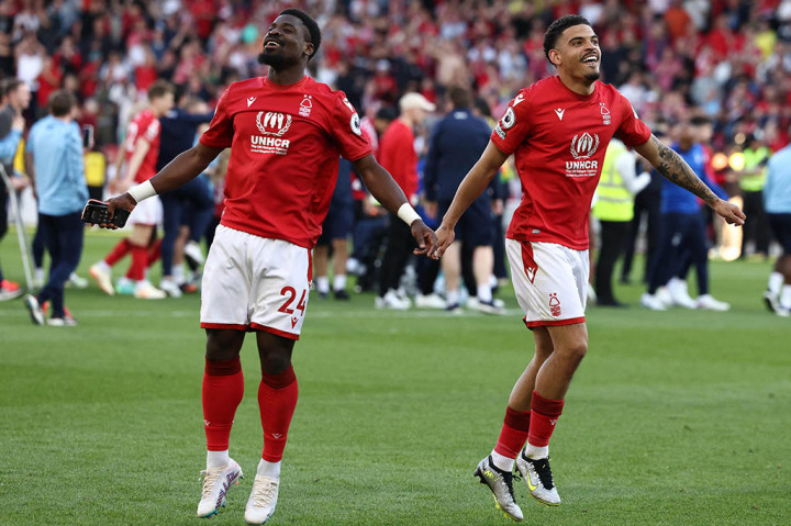 Forest beberapa kali bisa menciptakan peluang lewat serangan balik cepat. Namun, penyelesaian mereka masih kurang tajam.