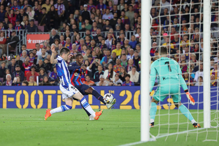 Barcelona mencoba untuk menyamakan kedudukan melalui serangan dari Ousmane Dembele, Raphinha dan Lewandowski. Sayangnya percobaan mereka masih belum membuahkan hasil.