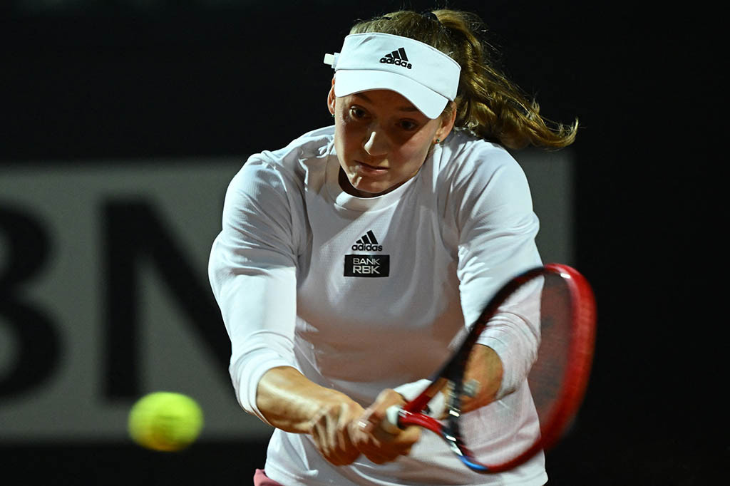Petenis Kazakhstan Elena Rybakina memenangi gelar Italian Open, Sabtu, 20 Mei 2023 waktu setempat, ketika lawannya dari Ukraina Anhelina Kalinina terpaksa mundur karena cedera.