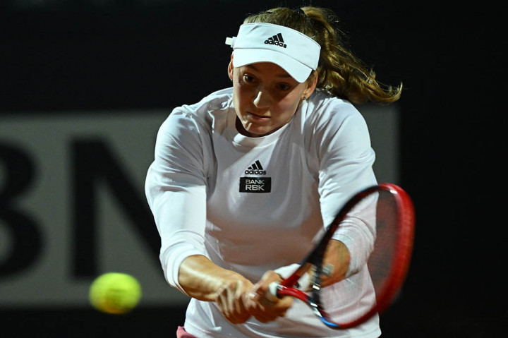 Petenis Kazakhstan Elena Rybakina memenangi gelar Italian Open, Sabtu, 20 Mei 2023 waktu setempat, ketika lawannya dari Ukraina Anhelina Kalinina terpaksa mundur karena cedera.