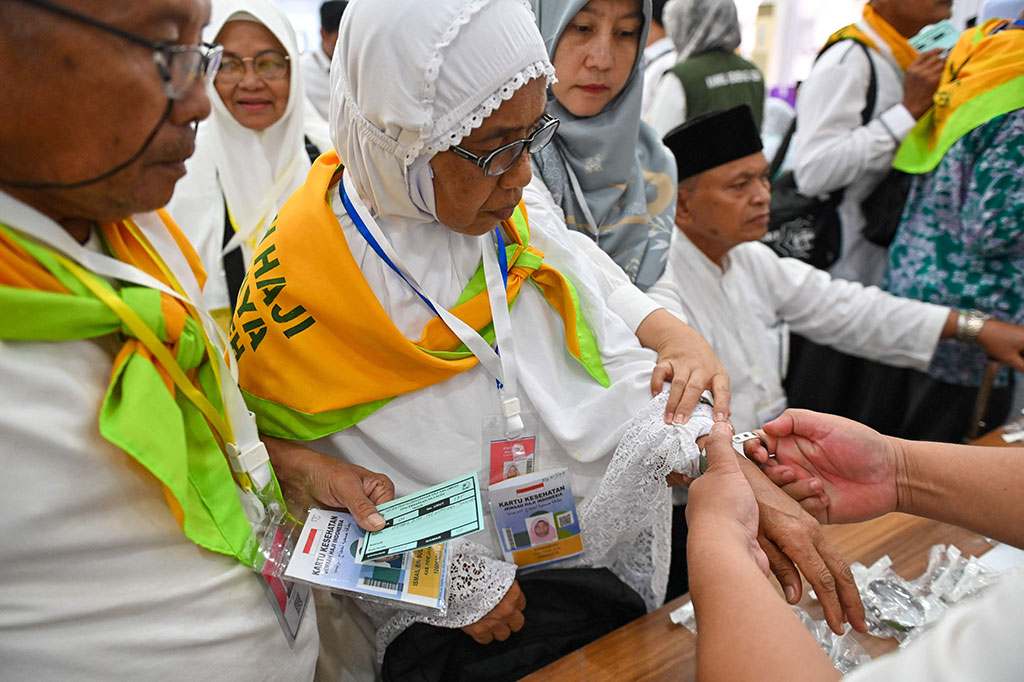 Untuk tahun ini, Aceh mendapat kuota haji sebanyak 4.378 orang, namun yang akan berangkat sebanyak 4.343 orang. Sementara sisa 34 orang kuota memilih tunda berangkat meski sudah melunasi Biaya Perjalanan Ibadah Haji (Bipih).