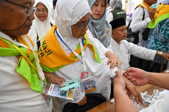 Untuk tahun ini, Aceh mendapat kuota haji sebanyak 4.378 orang, namun yang akan berangkat sebanyak 4.343 orang. Sementara sisa 34 orang kuota memilih tunda berangkat meski sudah melunasi Biaya Perjalanan Ibadah Haji (Bipih).