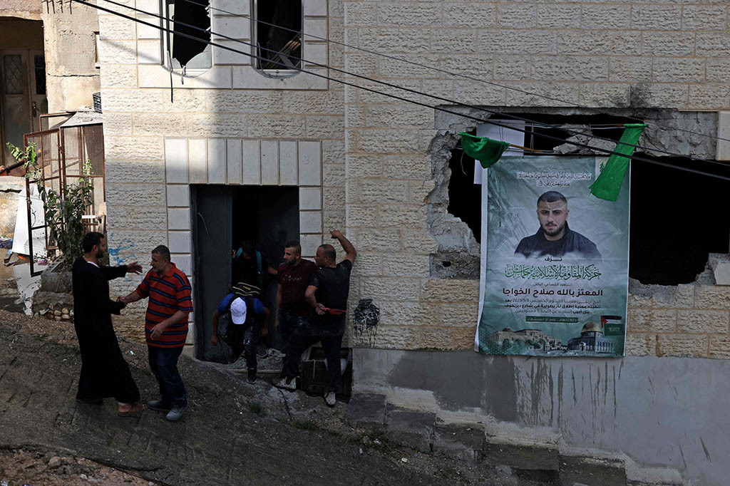 Pasukan Israel pada hari Selasa, 23 Mei 2023 menghancurkan rumah seorang militan Palestina di Tepi Barat yang terbunuh setelah melakukan penembakan mematikan di jantung Tel Aviv pada bulan Maret.