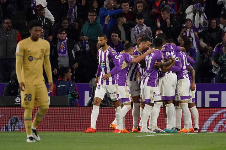 Real Valladolid membobol gawang tamunya saat laga baru berjalan dua menit lewat gol bunuh diri bek Andreas Christensen yang menyundul bola ke gawangnya sendiri setelah salah mengantisipasi bola silang Darwin Machis.