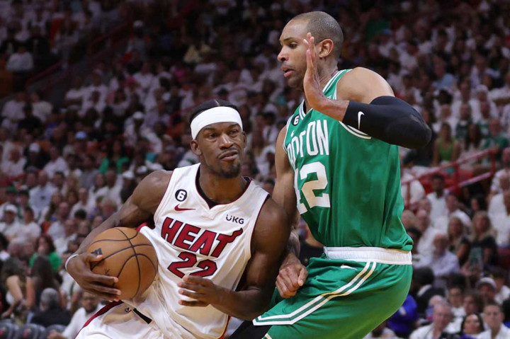 Sementara Jimmy Butler yang menjadi top skorer bagi Heat dengan 29 poin belum bisa membawa timnya melaju ke babak Final NBA melalui empat kemenangan beruntun.