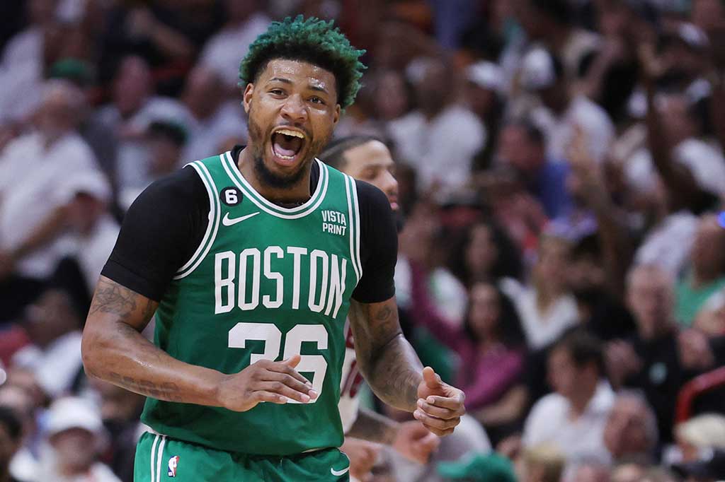 Boston Celtics akhirnya bangkit pada gim keempat babak Final NBA Wilayah Timur dengan mengatasi dominasi Miami Heat lewat skor 116-99 dalam laga yang digelar FTX Arena Miami Florida, Rabu, 24 Mei 2023 WIB.